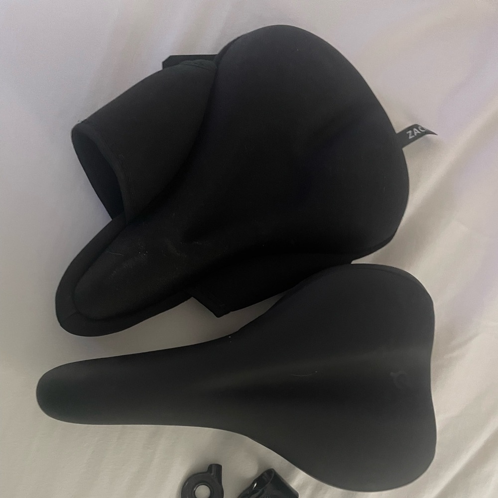 Peloton original seat and cushion